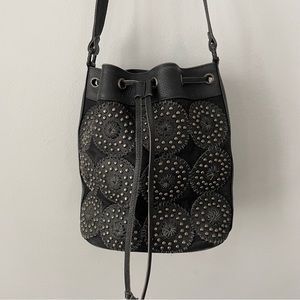 CLEOBELLA BUCKET BAG